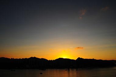 破晓时分,晨曦中的希望与新生